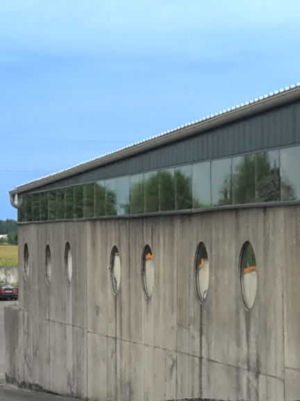 Alter Beton mit neuer Glasoberlichte